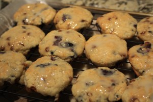 Spoon icing onto each biscuit (see icing recipe below).  Allow the excess to drip off.