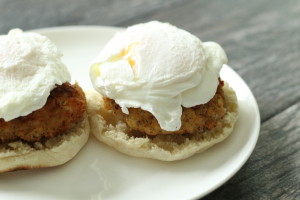 poached eggs on crab cakes